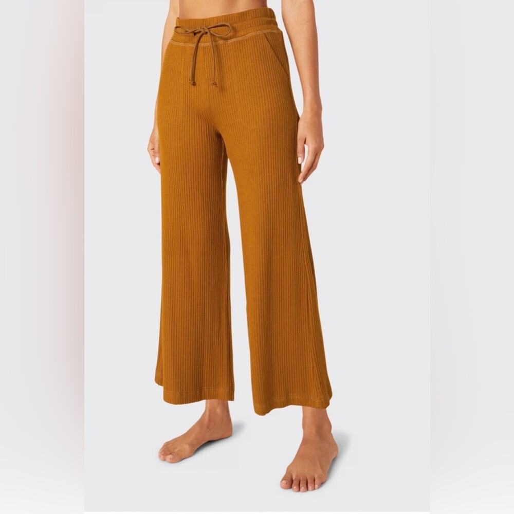 Beyond Yoga Women's Free Flow Wide-Leg Cropped Pants - Copper - XS